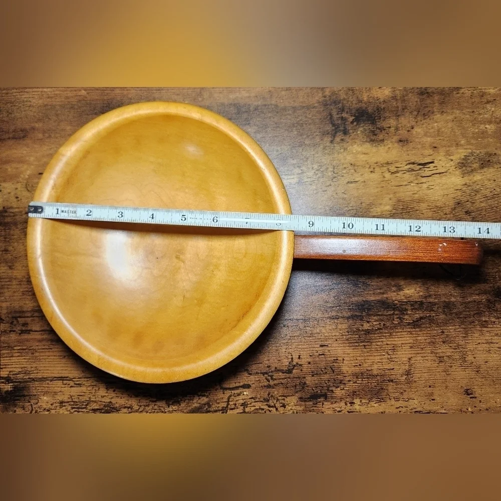 MUNSING Vintage Three-Footed Rustic Hardwood Serving Skillet (Circa 1940s) - Picture 9 of 10